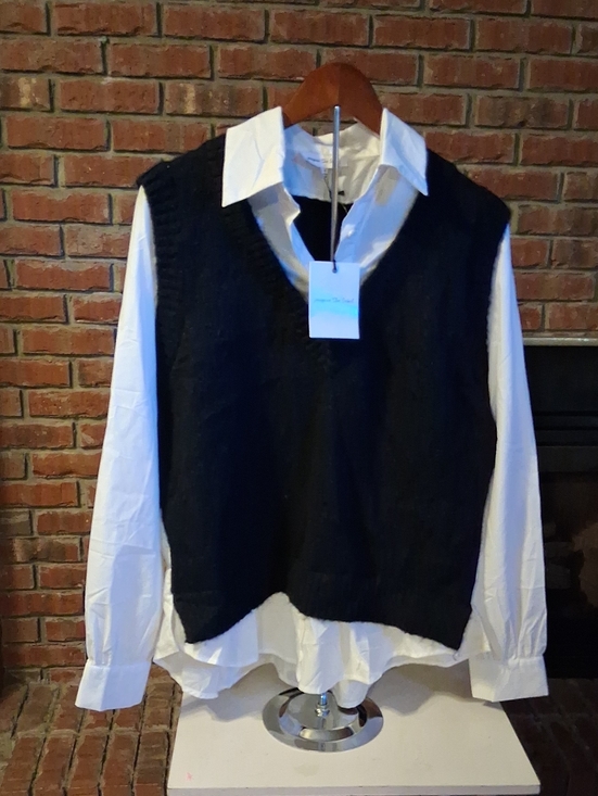 Tops - Jacquie The Label V-Neck Knit Sweater/shirt Combo. NWT